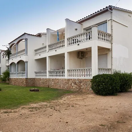 Apartment Fuer 4 Personen Ca 45 Qm In Empuriabrava, Costa Brava Golf De Roses